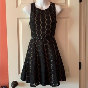 Lily Rose | Sleeveless Formal Dress